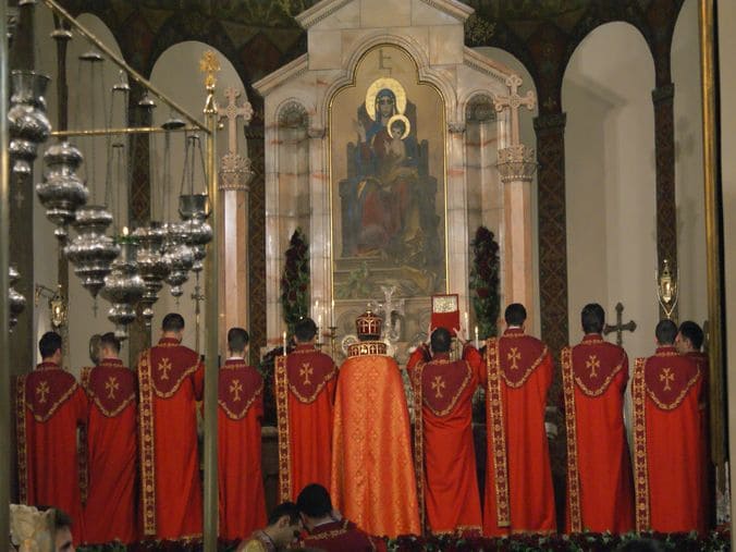 prière et pèlerinage a Echmiartzin en Arménie