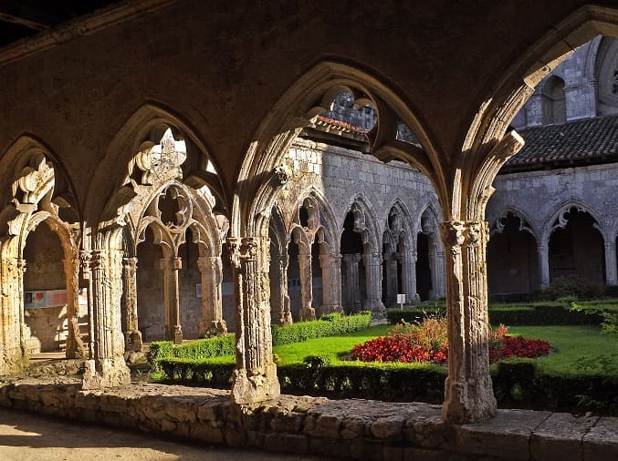 Voyage culturel Gascogne monastère
