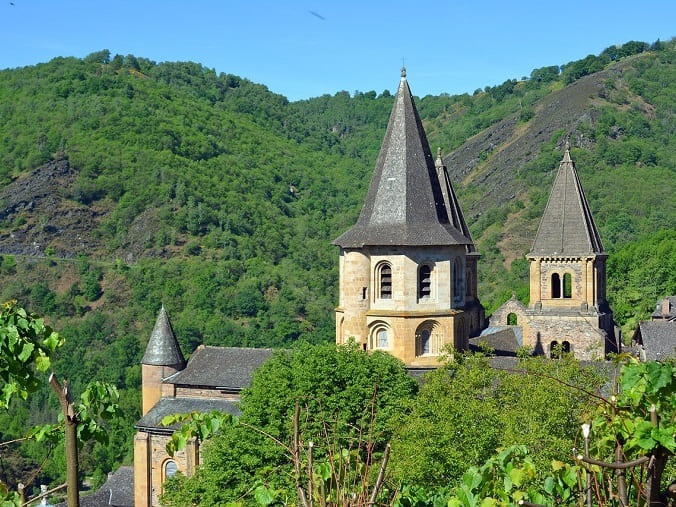 Chemin de Compostelle Conques randonnée spirituelle