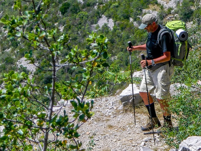 pelerin sur le chemin de saint jacques compostelle pyrénées