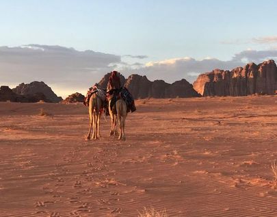 dromadaire randonnée spirituelle trek wadi rum