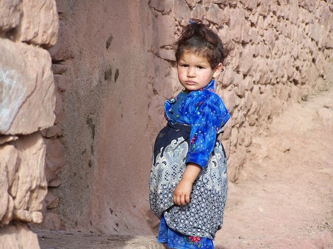 enfant village vallee du draa randonnee maroc
